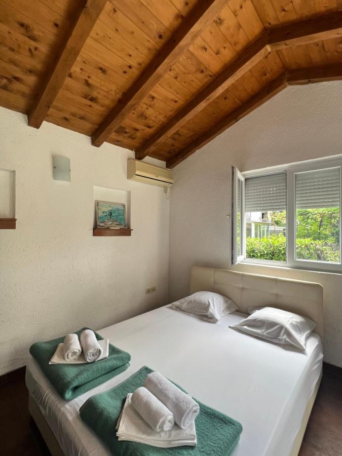 Ksenia Guesthouse Apartments And Studios Budva Exterior photo