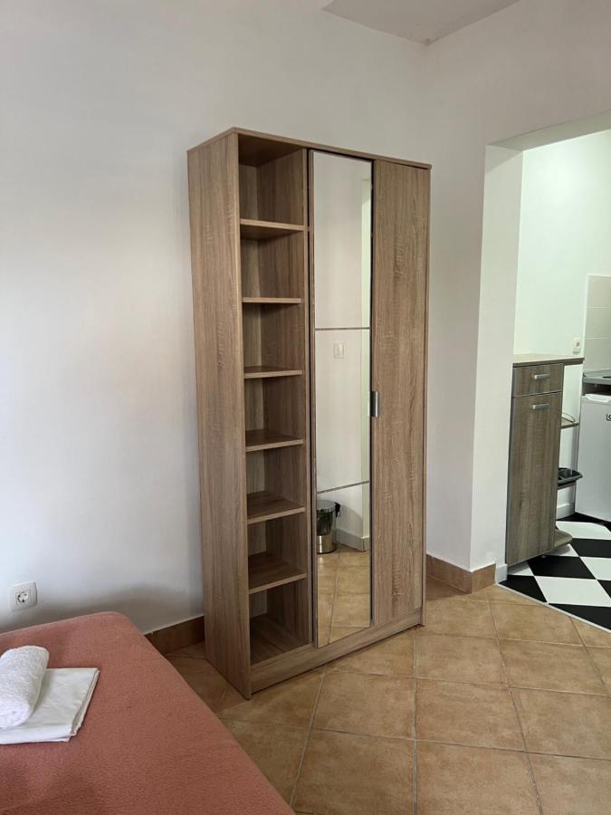 Ksenia Guesthouse Apartments And Studios Budva Exterior photo